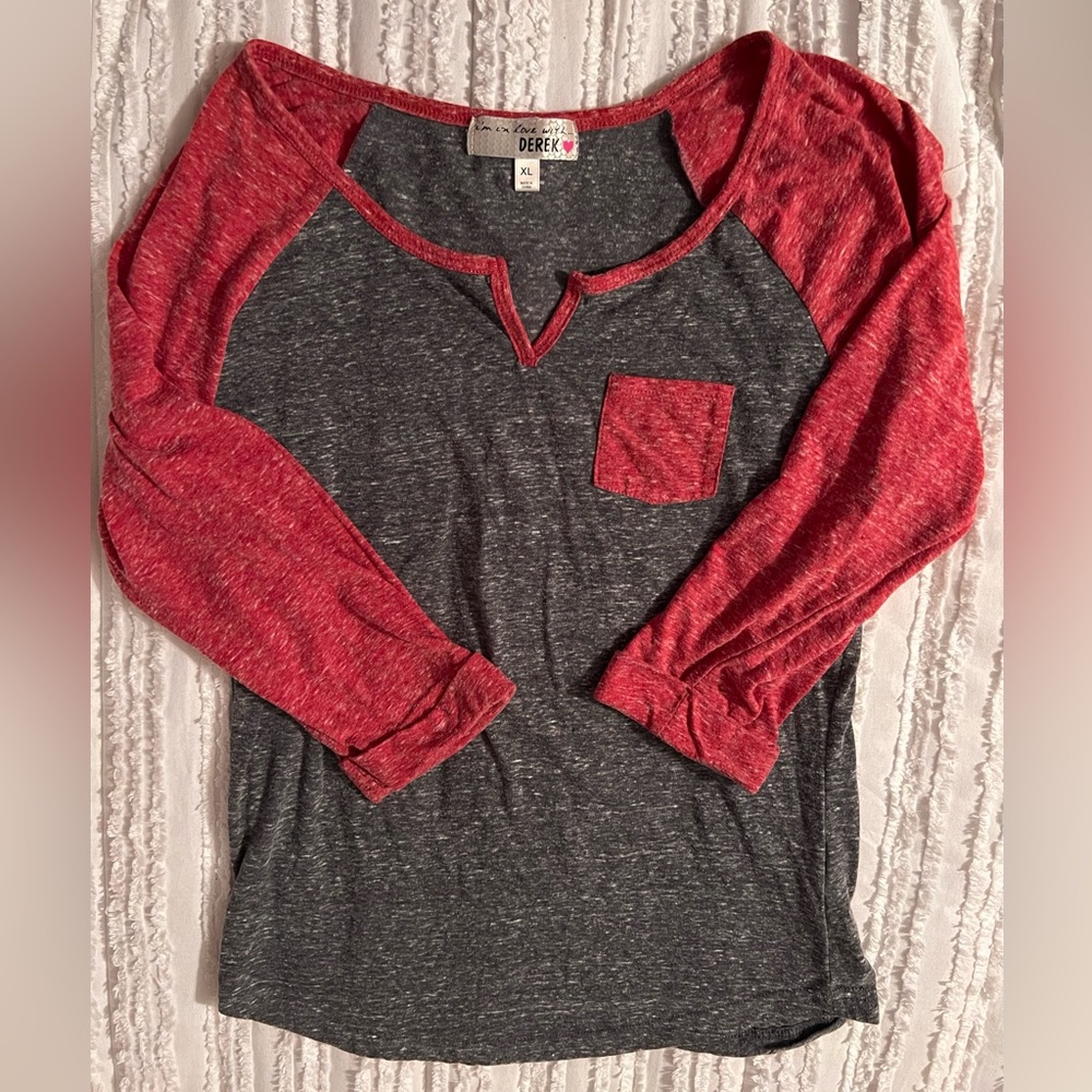 Derek red and gray long sleeve t-shirt (XL)